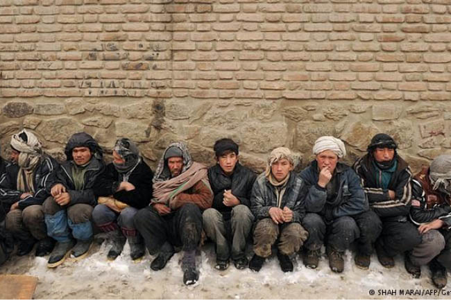 فقر و فرار جوانان؛  پیامد اقتصاد کمکی به افغانستان
